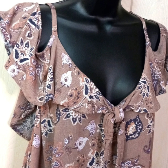 Torrid Walnut Paisley Gauze Cold Shoulder Top Size 3X Plus Size - Picture 4 of 12